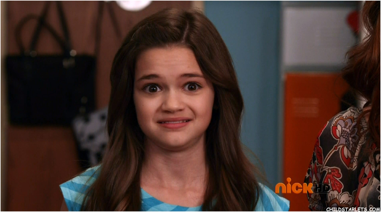 Ciara Bravo - 